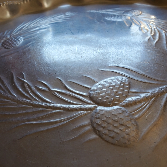 Vintage Meat Platter w/Round Scalloped Rim Perfect for Thanksgiving & Holidays - Picture 2 of 8